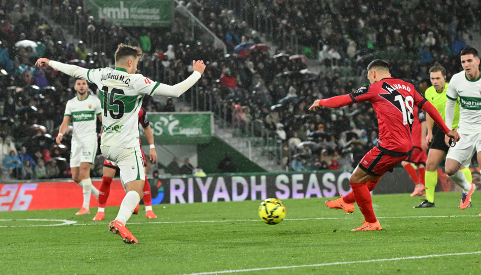 Elche vs Rayo Vallecano (00:30 – 22/12) | Xem lại trận đấu