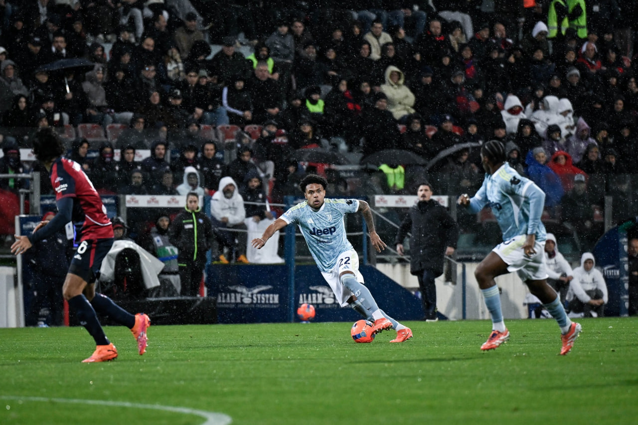 Cagliari vs Juventus (02:45 – 18/01) | Xem lại trận đấu